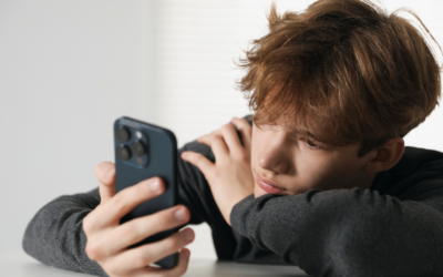 Red Flags in Kids’ Online Behavior Parents Should Never Ignore